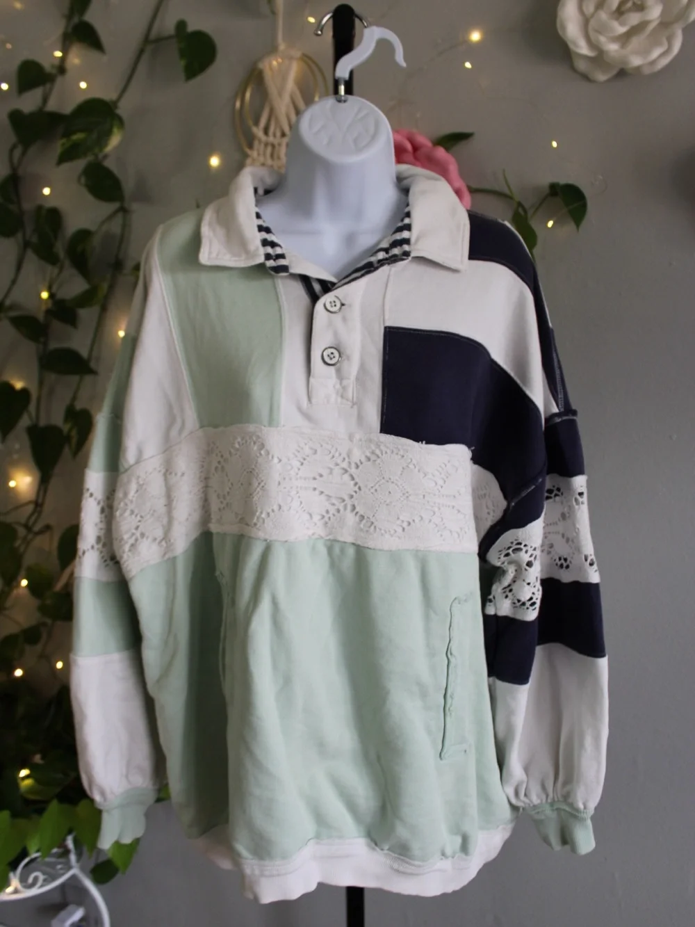 Free People We The Free Colorblock Crochet Lace Oversized Sweatshirt Tunic XS - Picture 2 of 14